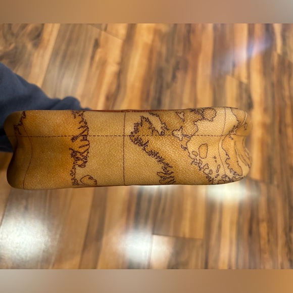 Alviero Martini Crossbody Bag - Picture 4 of 13